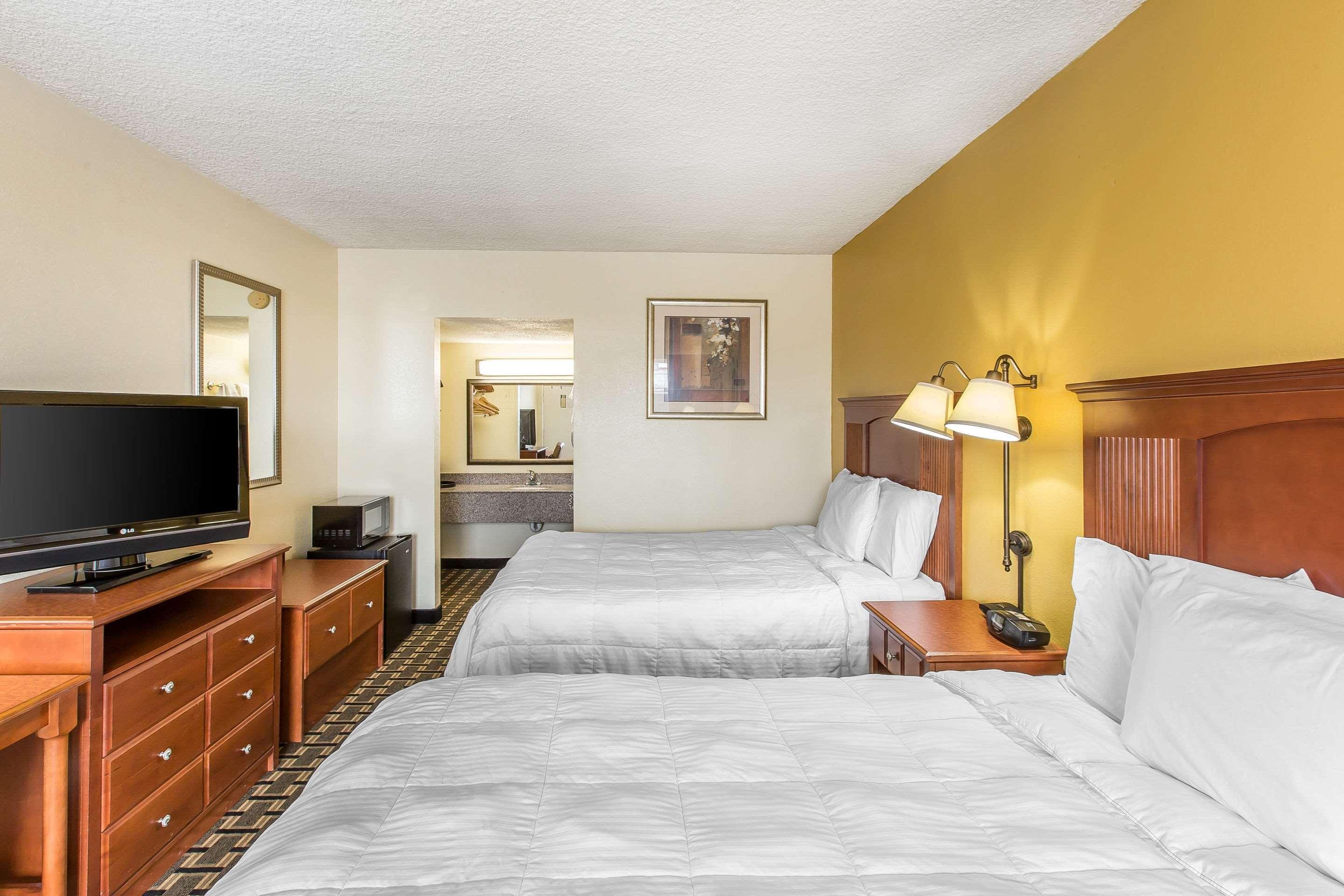 Econo Lodge Byron Exterior foto