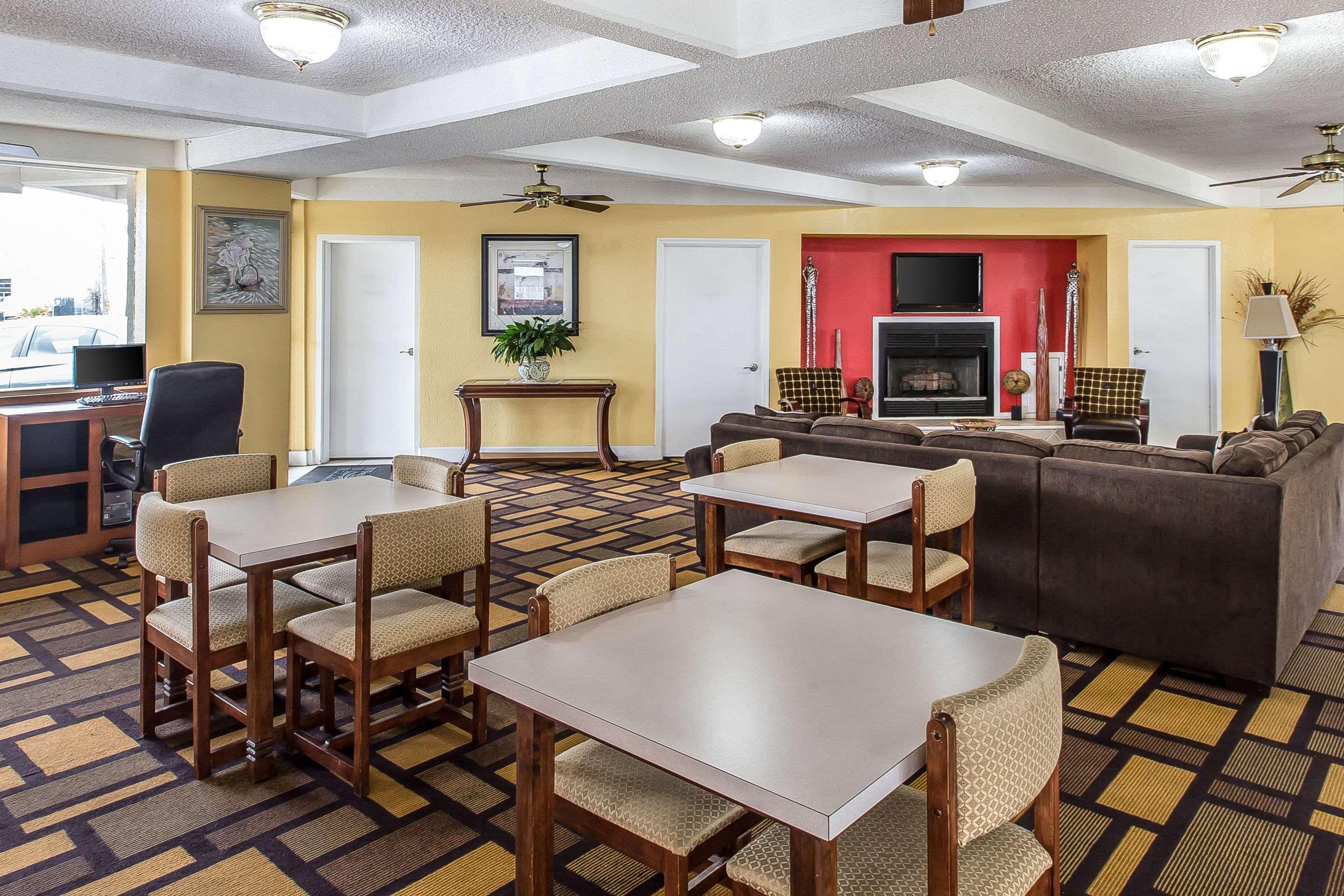 Econo Lodge Byron Exterior foto