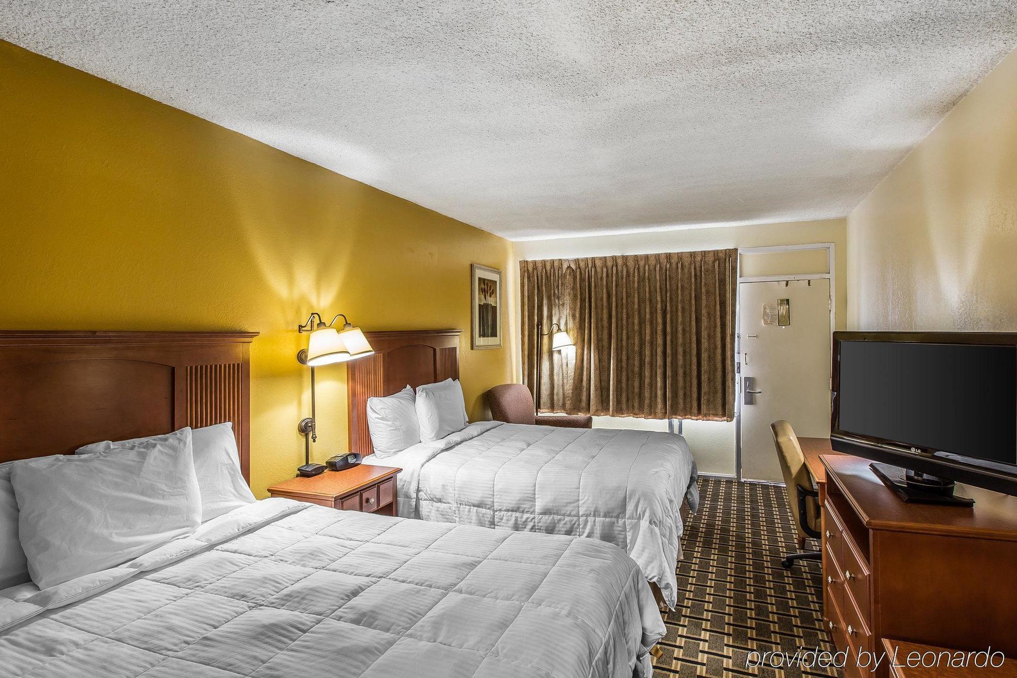 Econo Lodge Byron Exterior foto
