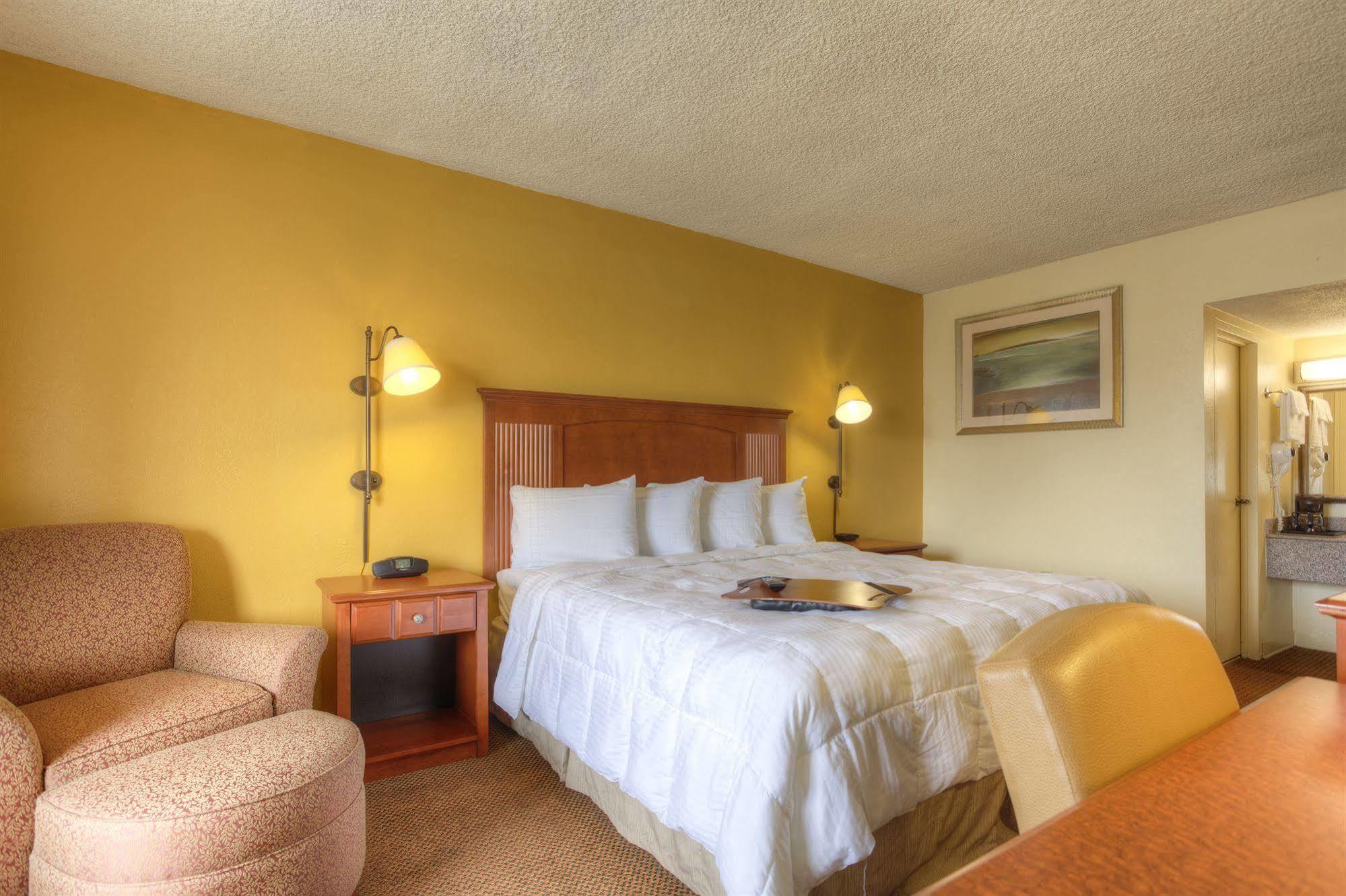 Econo Lodge Byron Exterior foto